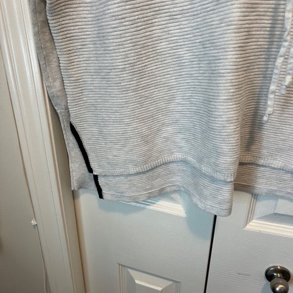 Cynthia Rowley size XL pullover - Picture 4 of 12